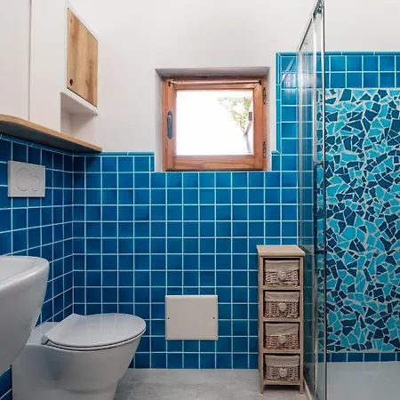 Bay Pine - Klodge Ольбия